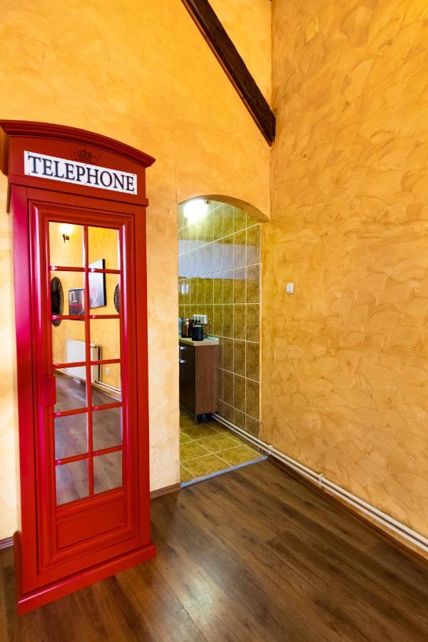 The Attic - Large Open-Space In The Old Town Of Brasov, Minutes Away From The Black Church Екстериор снимка
